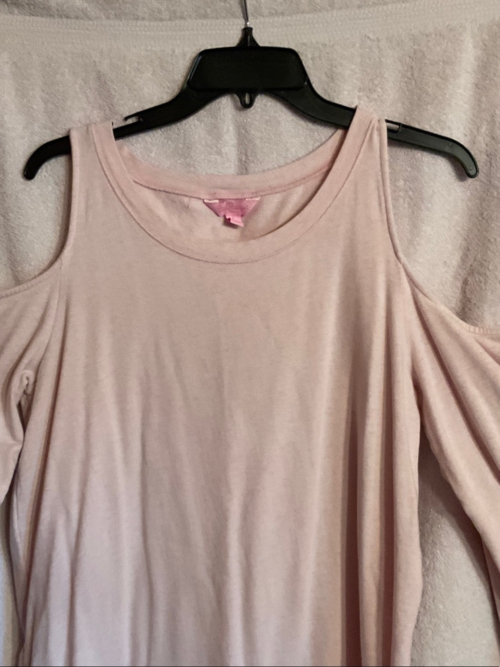 Lilly Pulitzer Pale Pink Cold-Shoulder Long Sleeve Top